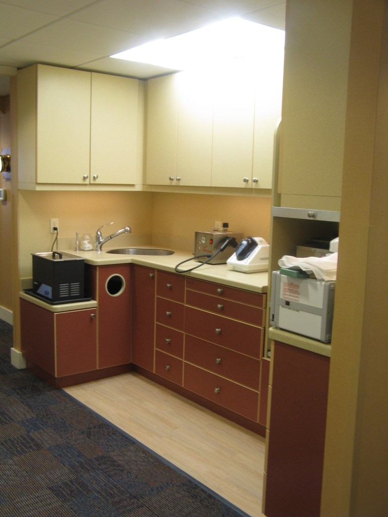 Photo of the practice's equipment Sterilization Station